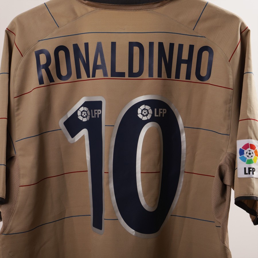 Barcelona shirt 2004 - RONALDINHO - Football shirts